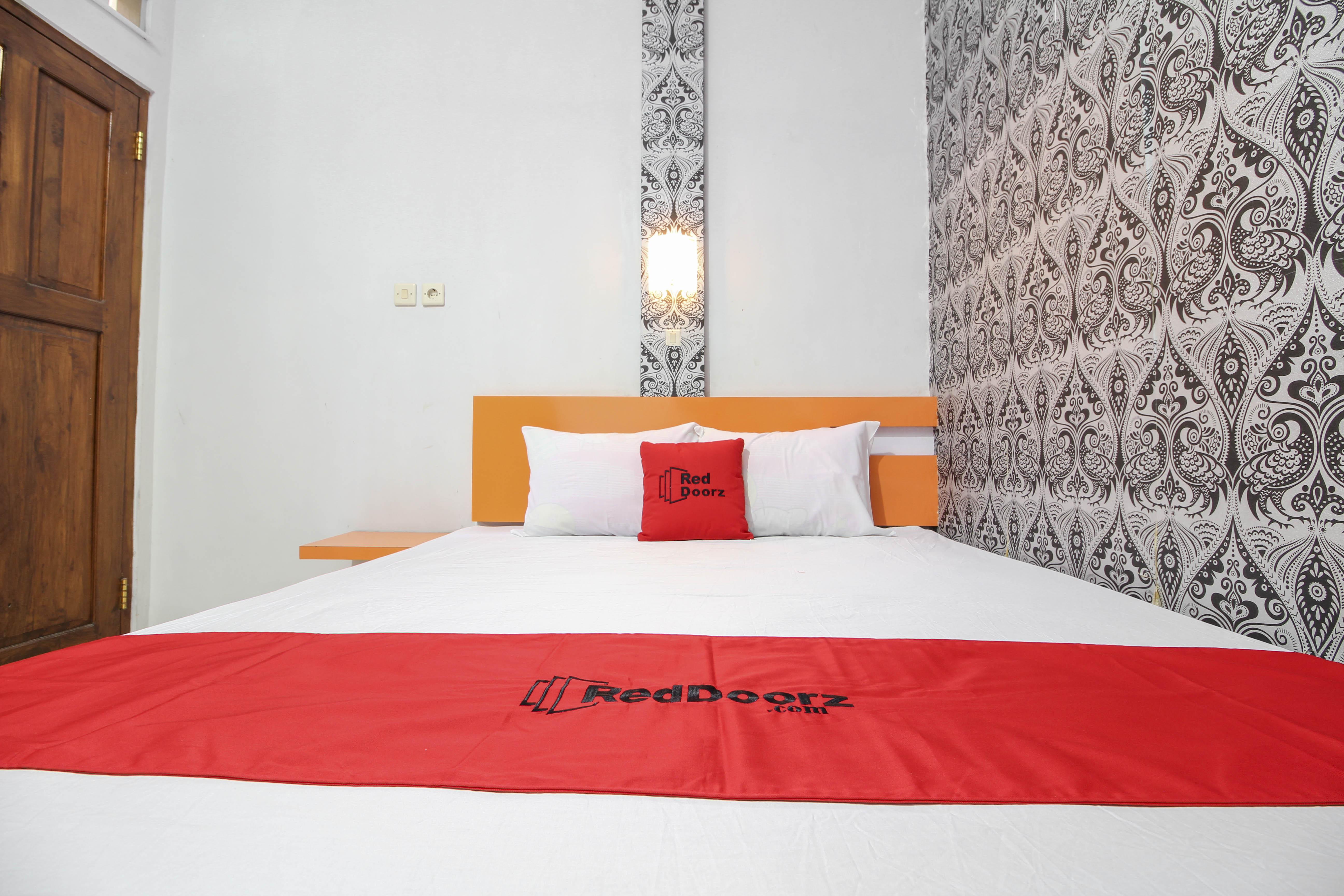 เรดดอร์ซ เนียร์ ฮาร์โตโนมอลล์ Hotel Kejayan ภายนอก รูปภาพ