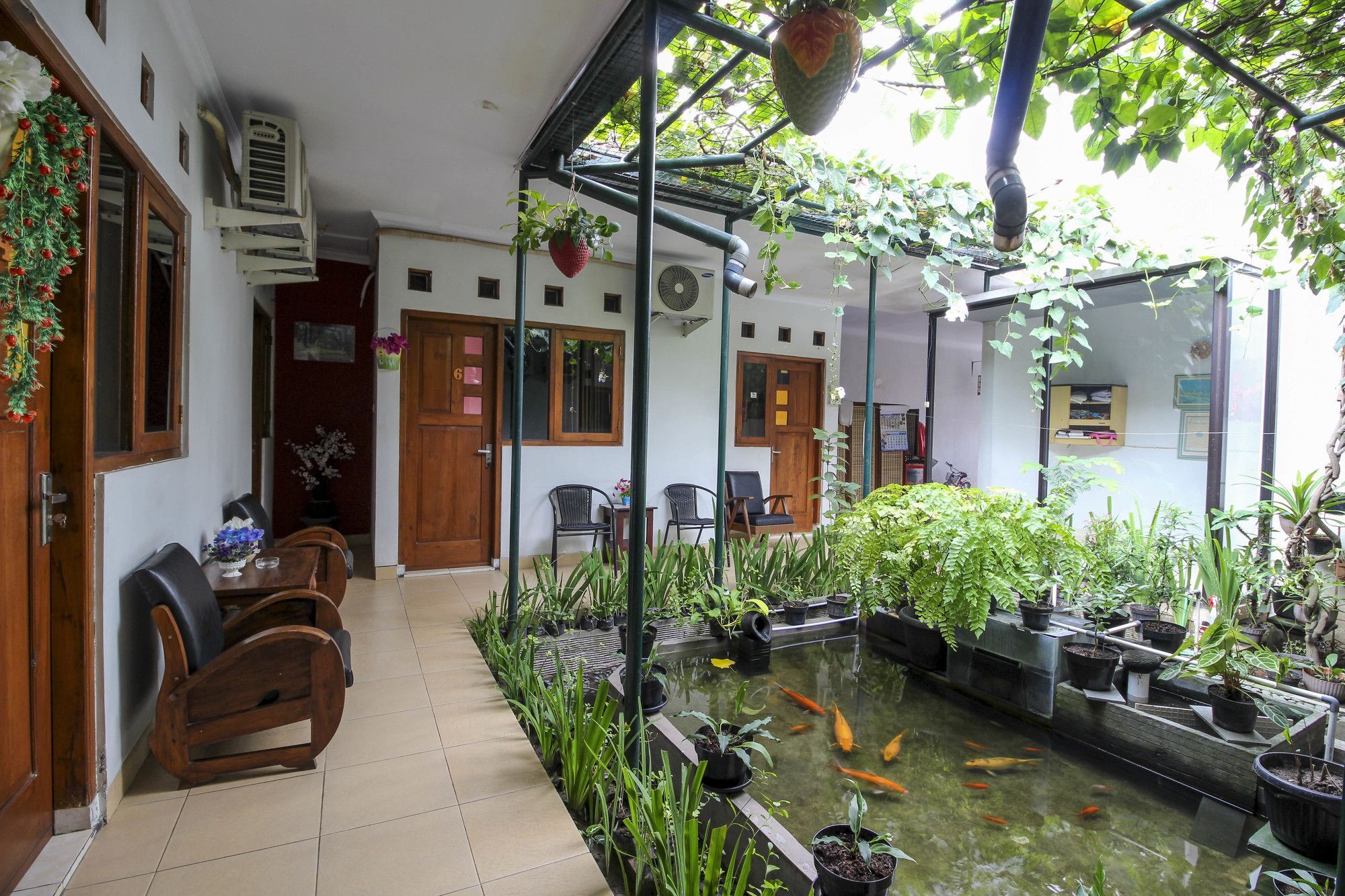 เรดดอร์ซ เนียร์ ฮาร์โตโนมอลล์ Hotel Kejayan ภายนอก รูปภาพ